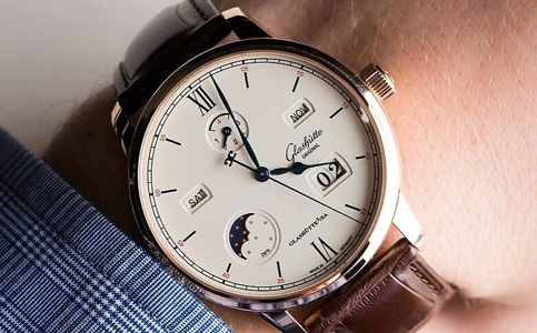 格拉蘇蒂手表售后電話查詢（調(diào)整格拉蘇蒂手表走時(shí)的方法）