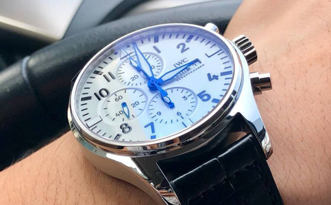 萬國國內維修售后地址(解決萬國手表表針掉落的技巧)