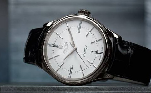 勞力士表維修（勞力士手表進灰問題的處理技巧）