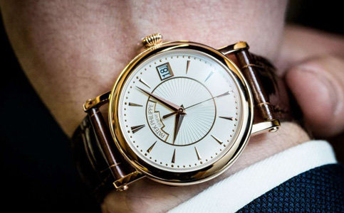 服務百達翡麗維修中心(百達翡麗手表劃痕的修復方法)