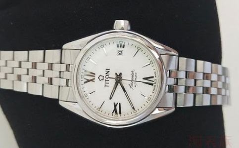 梅花手表售后網(wǎng)點（梅花手表電池沒電的現(xiàn)象）